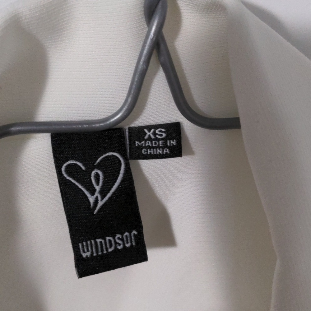 NWT Windsor cropped blazer - Picture 4 of 4